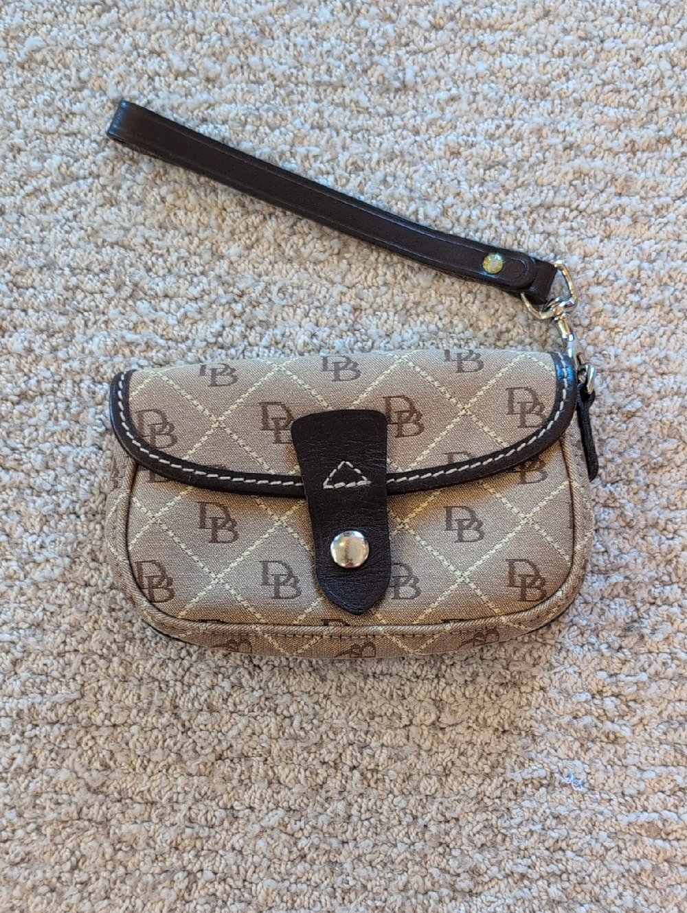 Dooney & Bourke Wristlet
